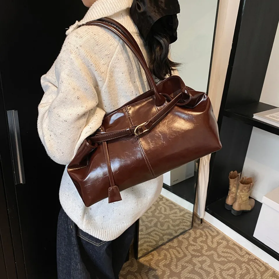 Zimowa torebka hobo z olejowan – Leather Work Handbag recenzja i cena